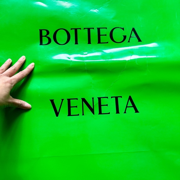 Authentic Bottega Veneta XXL shopping bag 2023 - Picture 1 of 5
